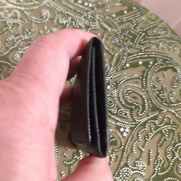 Louis Vuitton Taiga 4 Key Case Card Holder - Picture 5 of 5